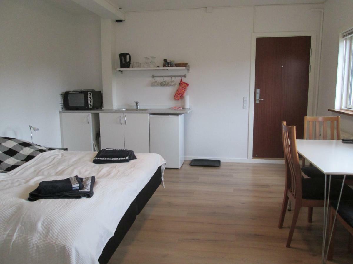 Hos Tina Bed & Breakfast Roskilde Exterior foto