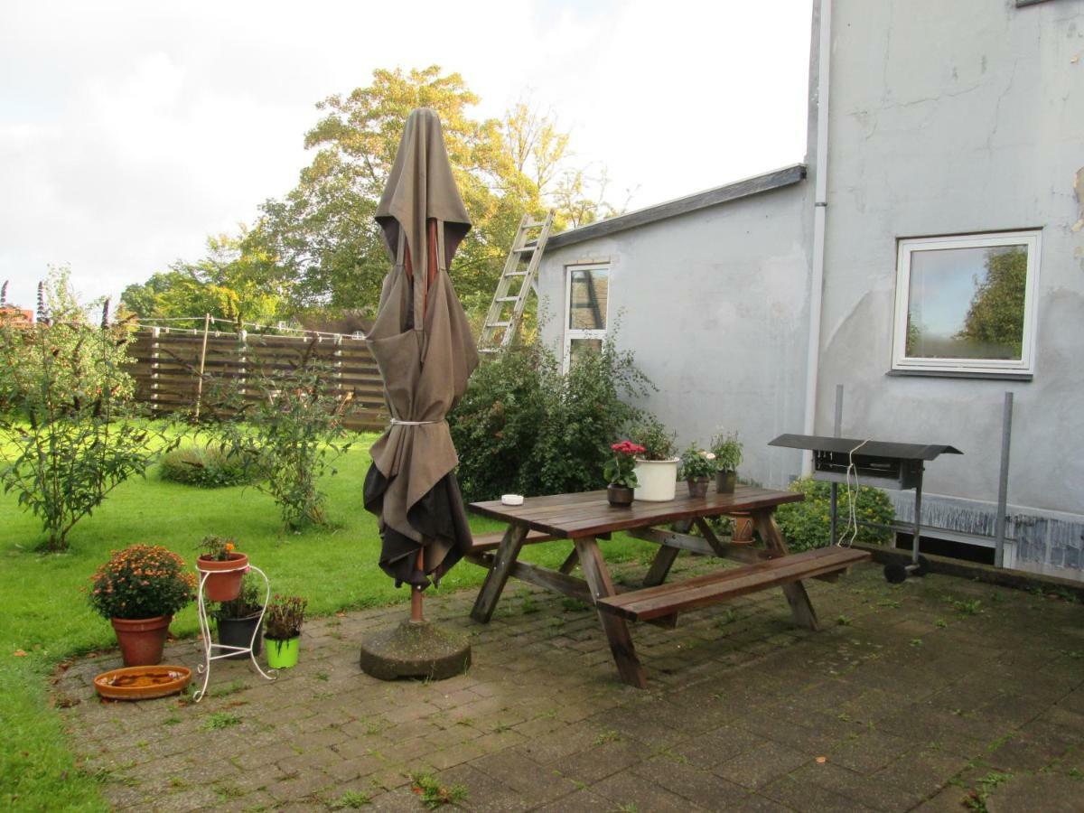 Hos Tina Bed & Breakfast Roskilde Exterior foto